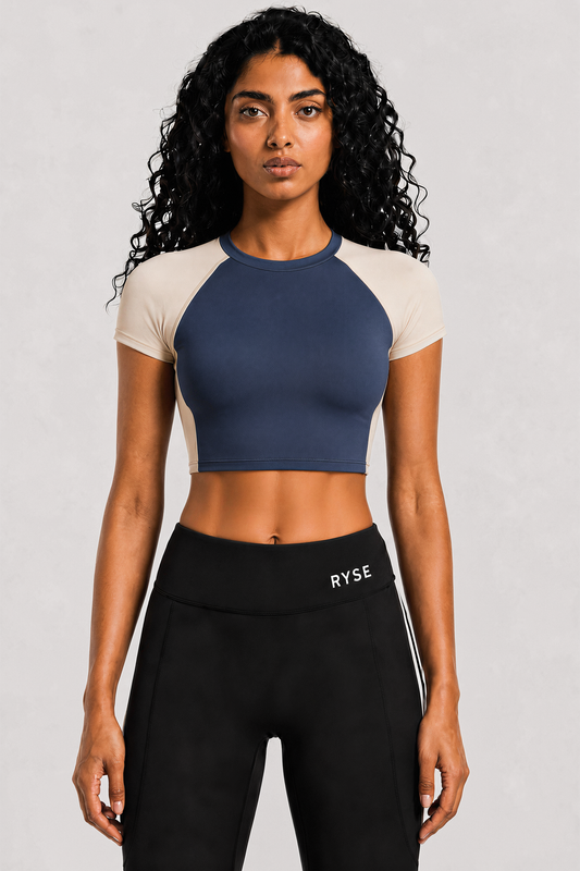 Essential Cropped Tee