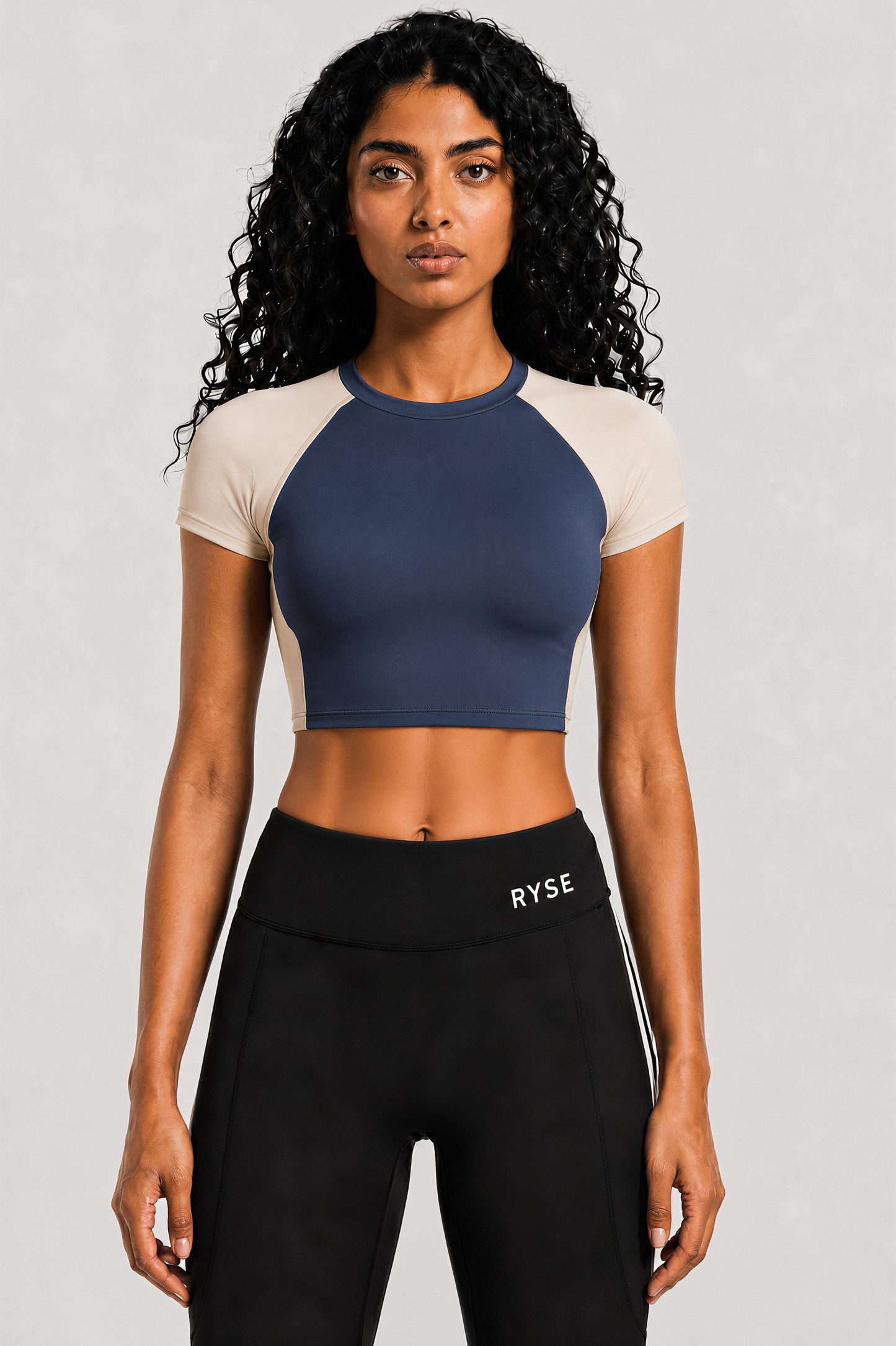 Essential Cropped Tee